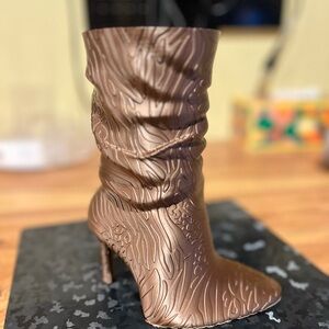 Elegant Brown Heeled Boots with Textured Design 3D Printed